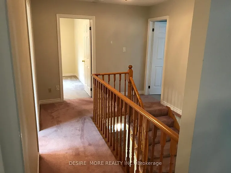 54 Mayfair Dr N #SE — Photo 35