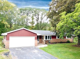 11657 N Vega Ave, Mequon, WI 53097