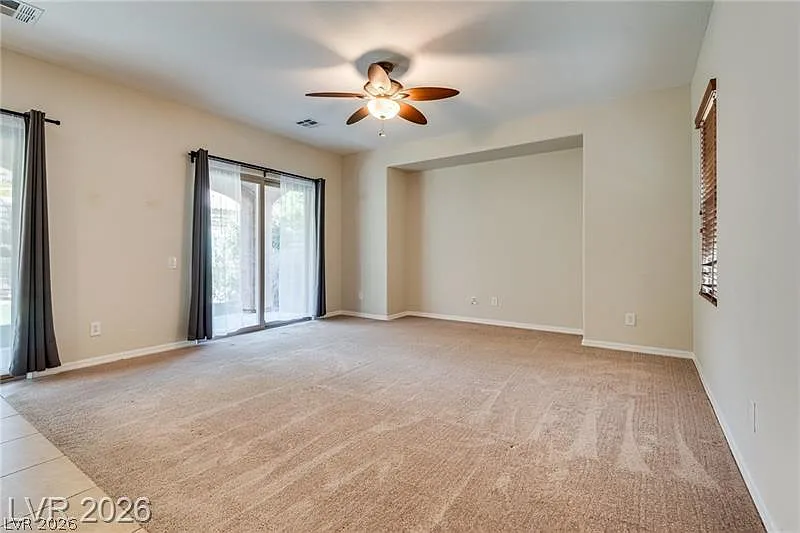 3 bed, 2.5 bath, 1901 sqft, $2,330 — Photo 4