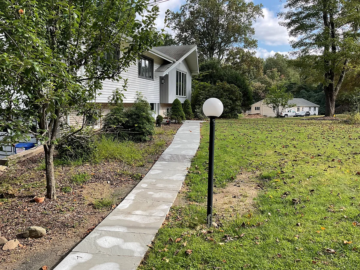 Building Photo - 442 Surrey Ln #A