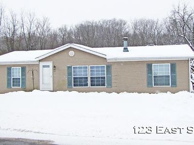 123 East Street, Potosi, WI, 53820