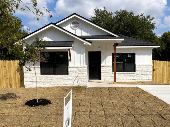 509 Judson Dr, Devine, TX 78016
