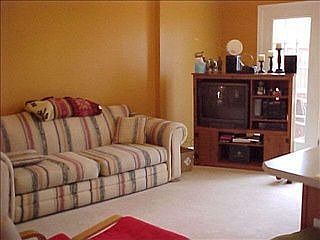 5th image of 230 Cambria Ct