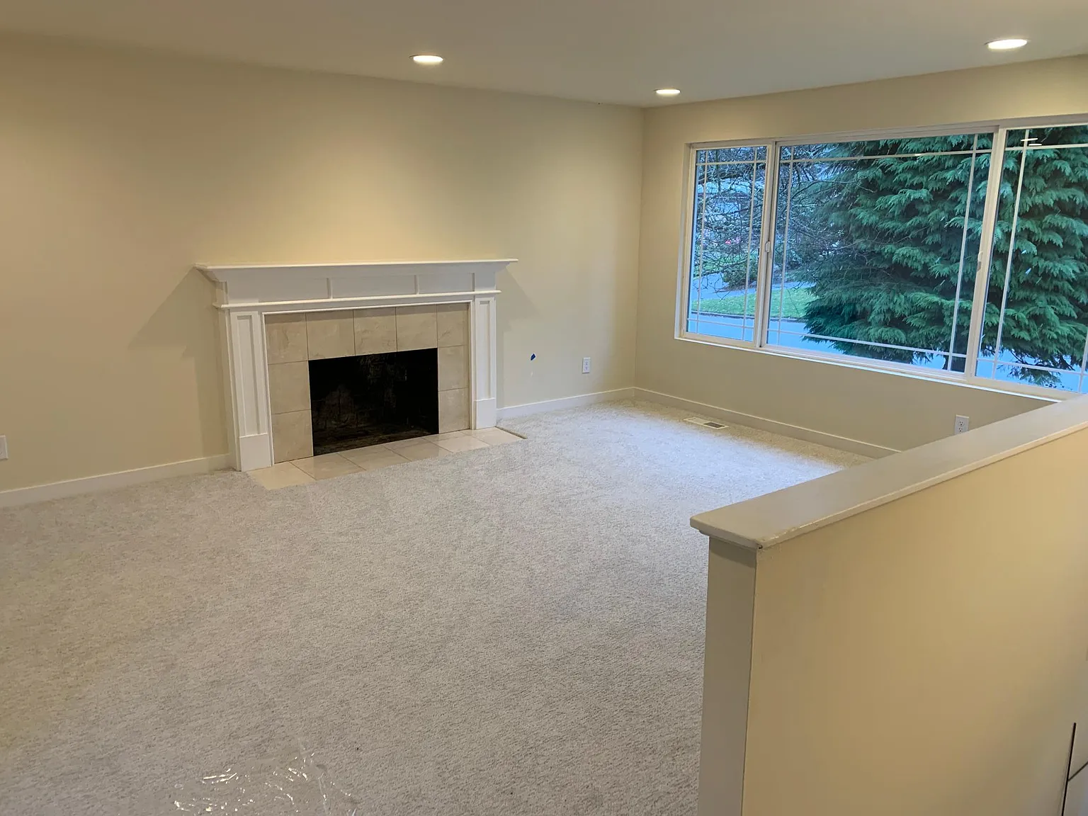 3 bed, 1042 sqft, $2,600 — Photo 1