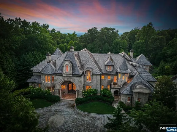 7 Buckingham Dr, Alpine, NJ 07620