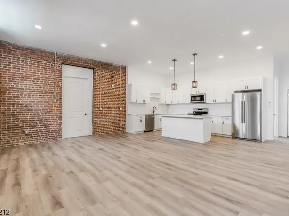 7 Moran St #B, Newton, NJ 07860