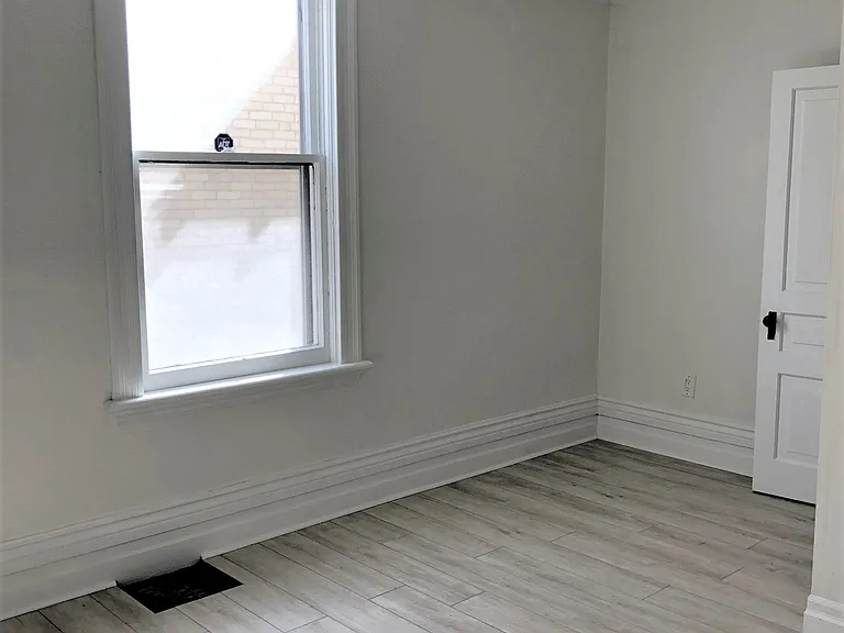5 Renwick Ave #3 — Photo 38