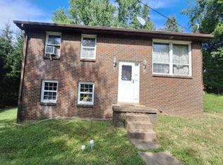 128 Short St, Irwin, PA 15642