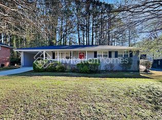 2932 Heather Dr, East Pt, GA 30344