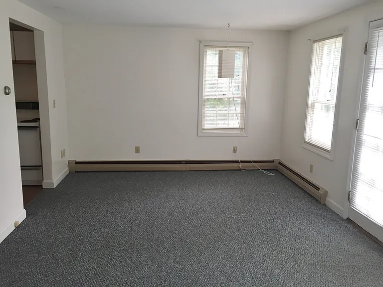 9 Orchard Dr — Photo 3