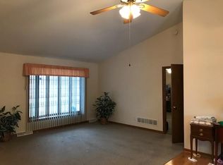 7958 S Tampam Dr, Dixon, IL 61021