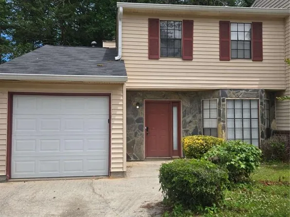 1004 Pine Tree Trl, College Park, GA 30349