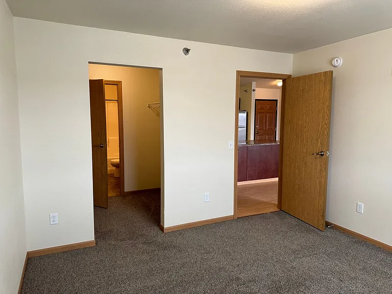West Lake III Apartments — Photo 153