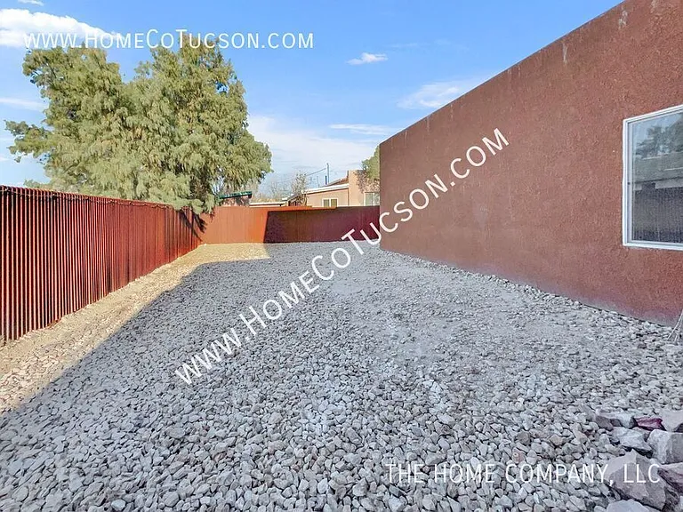 70 W 21st St — Photo 28