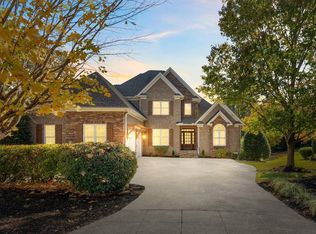 27 London Ct, Greer, SC 29650