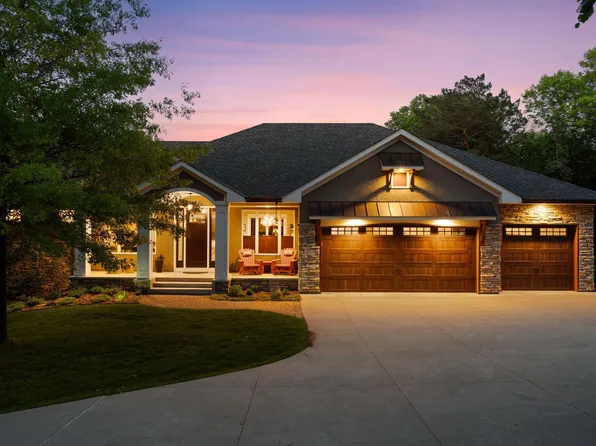 4209 Maple Ln, Minnetonka, MN 55345