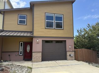 2389 Brooklyn Dr, Coos Bay, OR 97420