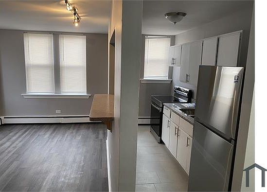 1st image of 7147 S Jeffery Blvd APT 403