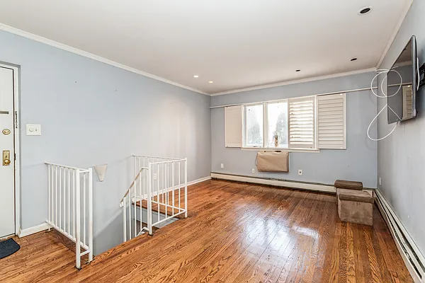Sold by Ben Bay Realty Co. of Bay Ridge | media 24