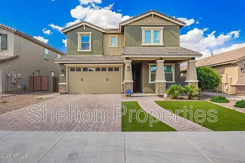 5 bed, 4.0 bath, 3052 sqft, $2,795 — Photo 1