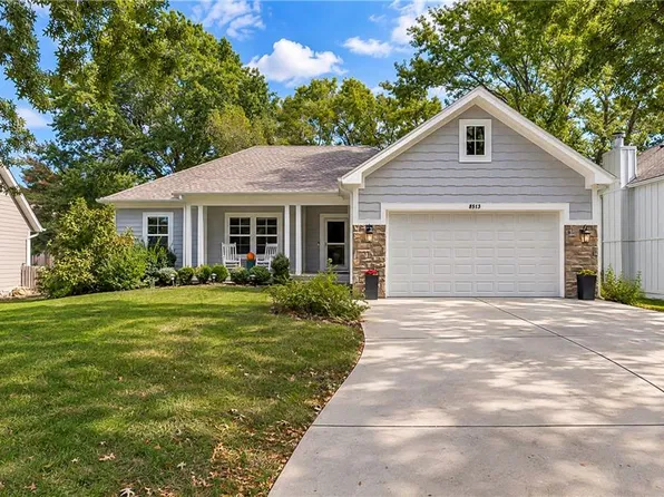 8513 Constance St, Lenexa, KS 66215
