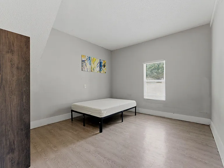 Chads Cir — Photo 2