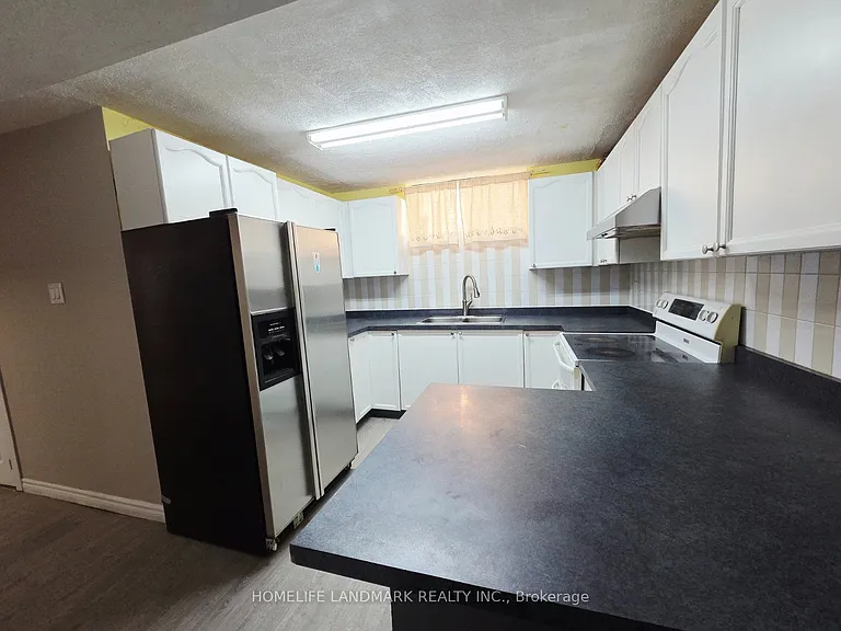 2 Ollerton Rd #BASEMENT — Photo 8