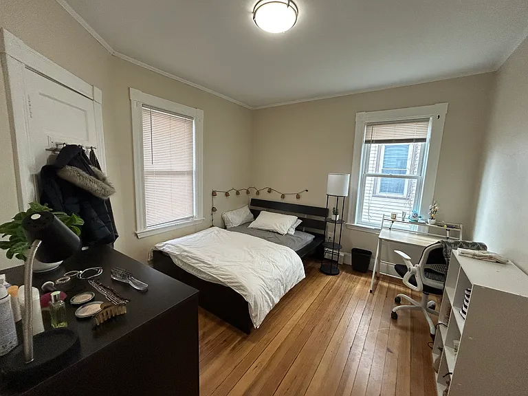 11 Harold St — Photo 6