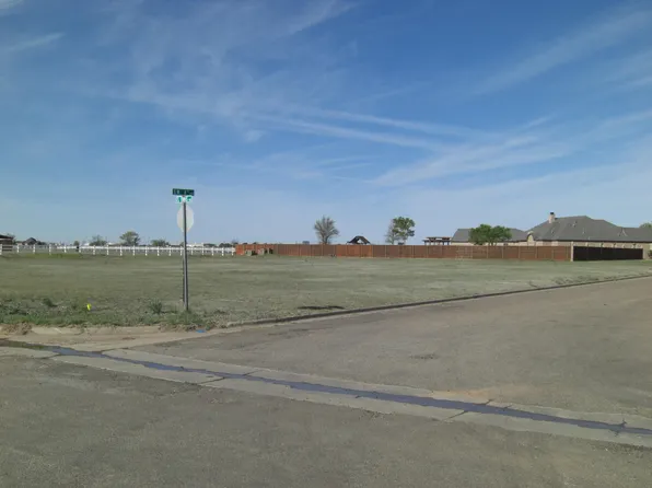 800 S Ennis St #8, Plainview, TX 79072