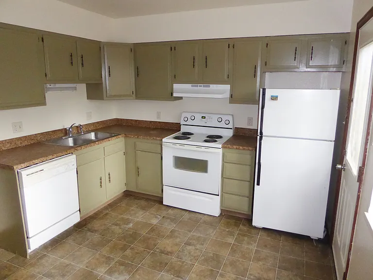 1640 E Pitkin St #C — Photo 5