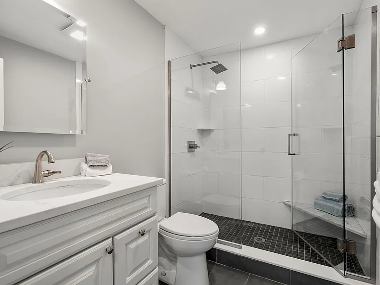 510 Medford St #1 — Photo 24