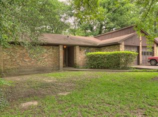 170 Thunderbird Dr, Conroe, TX 77304