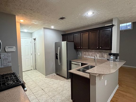 5th image of 3322 Avensong Village Cir