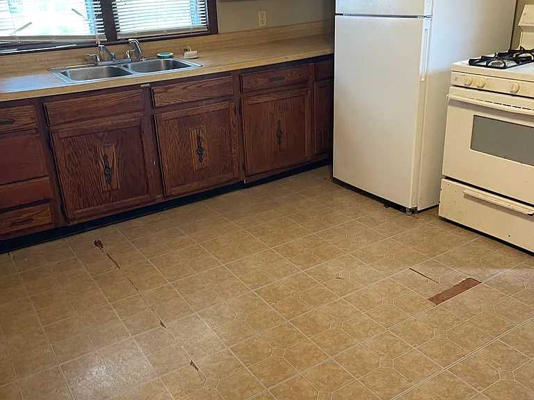 2010 S K St — Photo 4