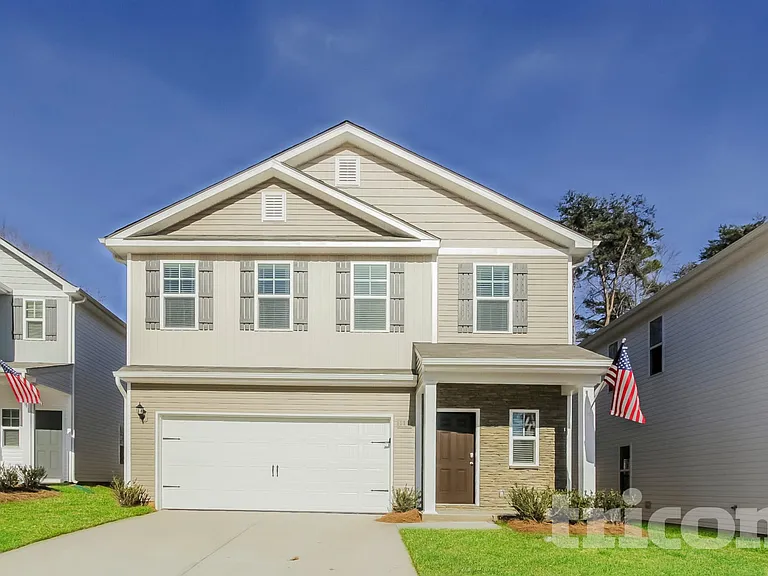 111 Spring Knoll Dr — Photo 1