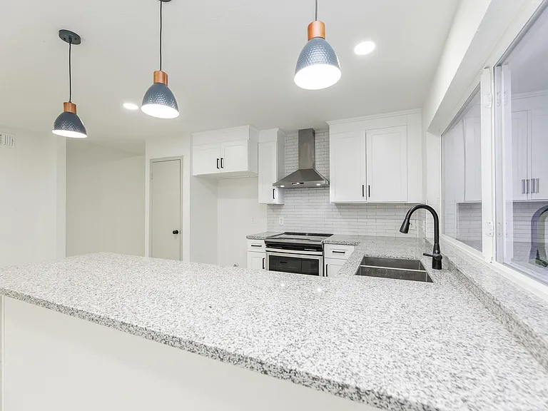 7115 Falling Waters Dr — Photo 1