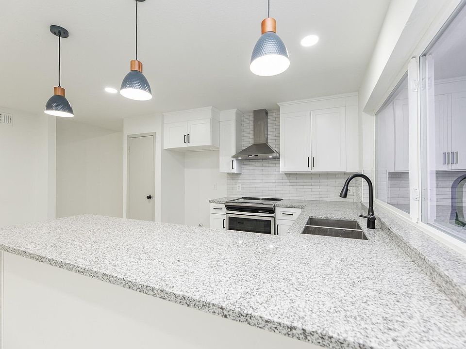 1st image of 7115 Falling Waters Dr