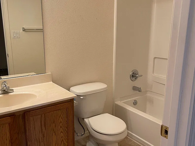 1905 San Pedro Rd NE — Photo 4