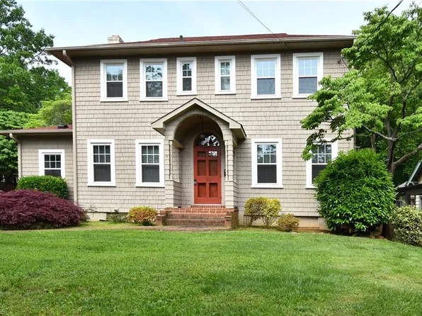 522 S Hawthorne Rd, Winston Salem, NC 27103