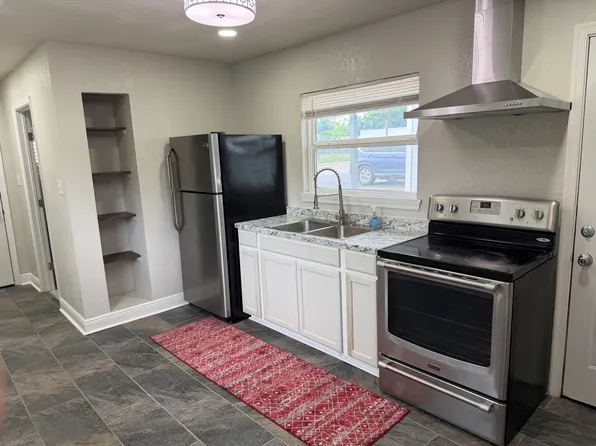 1906 Delfino St, San Antonio, TX 78237