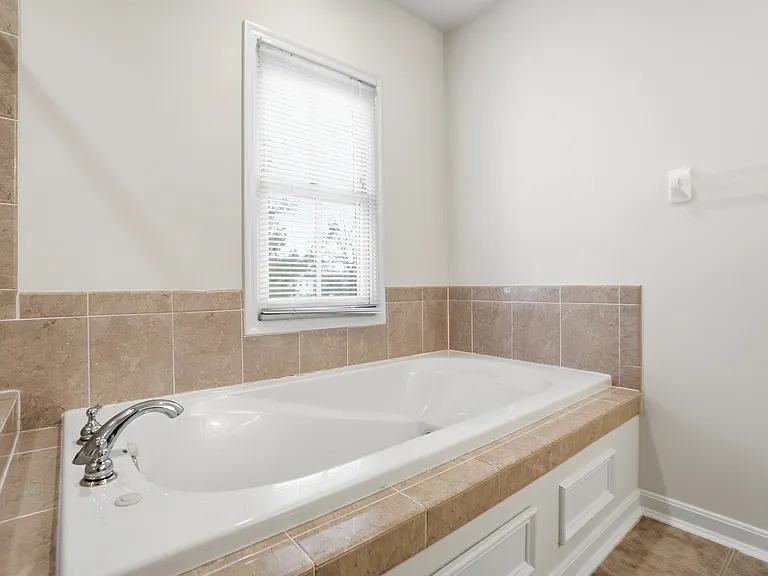 7822 Remington Rd — Photo 10