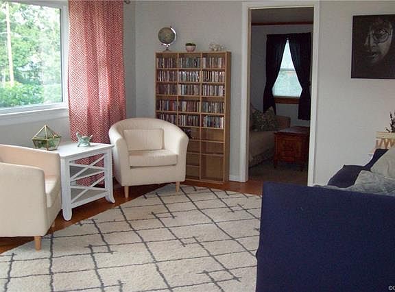 4th image of 7301 Somoa Dr