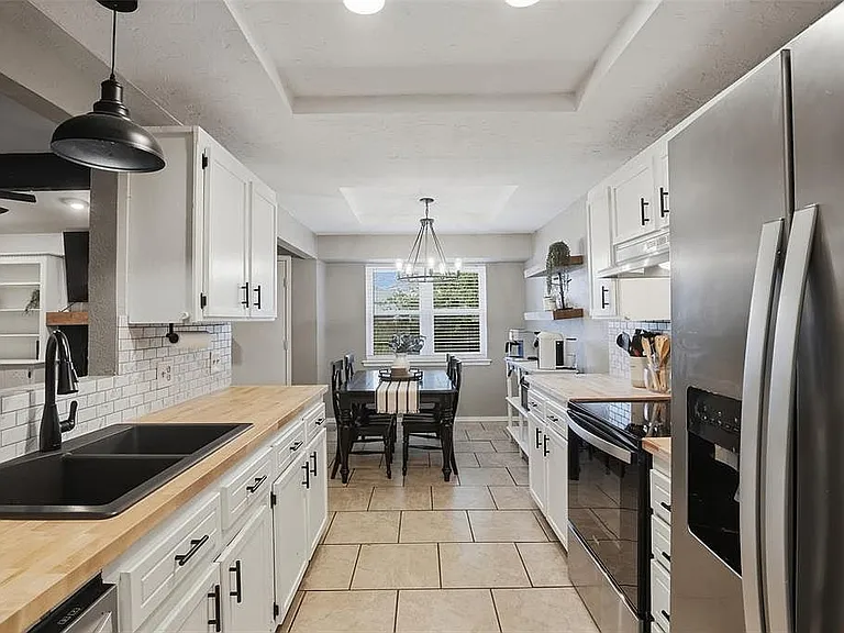 10316 Glascow Dr — Photo 8
