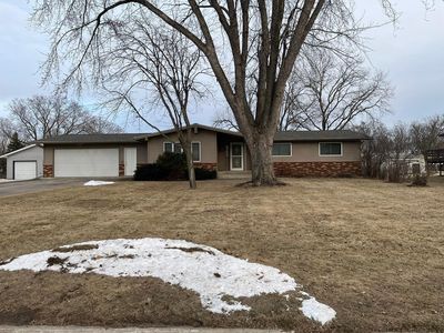 743 Summit Dr, Fairmont, MN, 56031