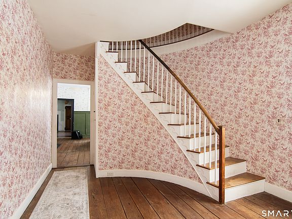 5th image of 38 Canterbury Road