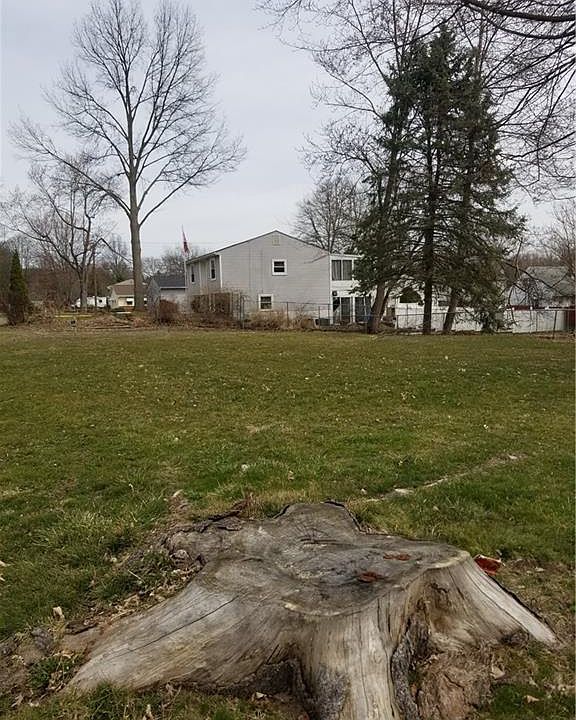 2nd image of 1457 Woodbirch Ave