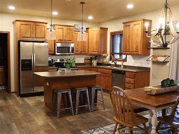 5th image of 6408 S Diamond Cir