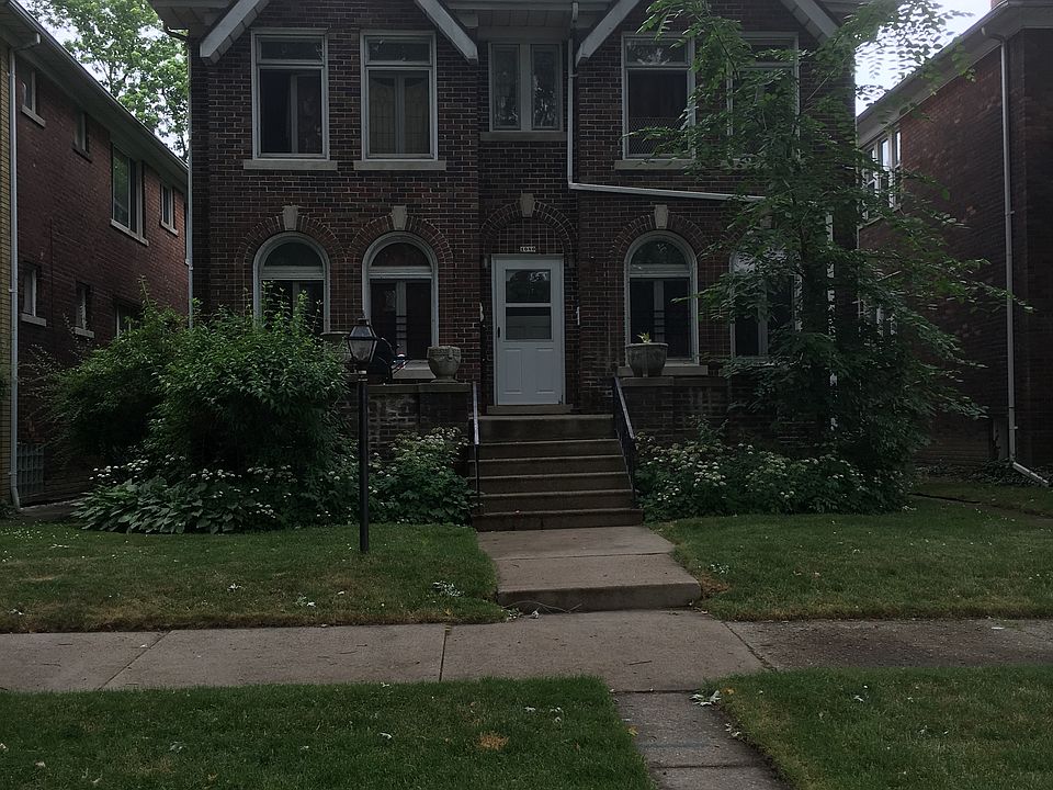 1st image of 1080 Beaconsfield Ave APT 1