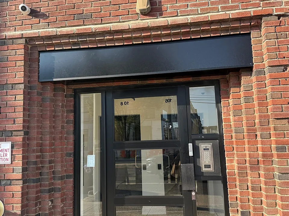106 Hempstead Tpke #14