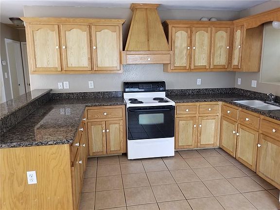 4th image of 1614 W Portales Dr APT 9